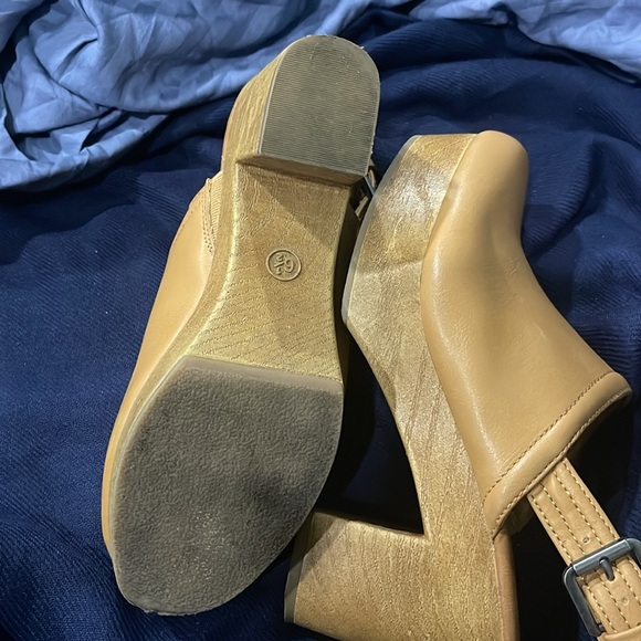 Wood Platform Clogs - Picture 5 of 5